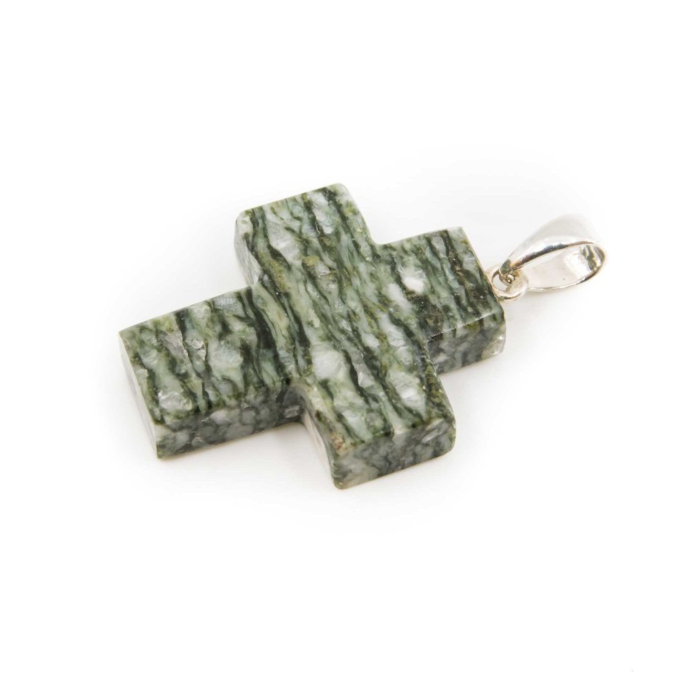 Kreuzanhänger aus grün meliertem Stein mit 925 Silber Anhänger aus der Schweiz