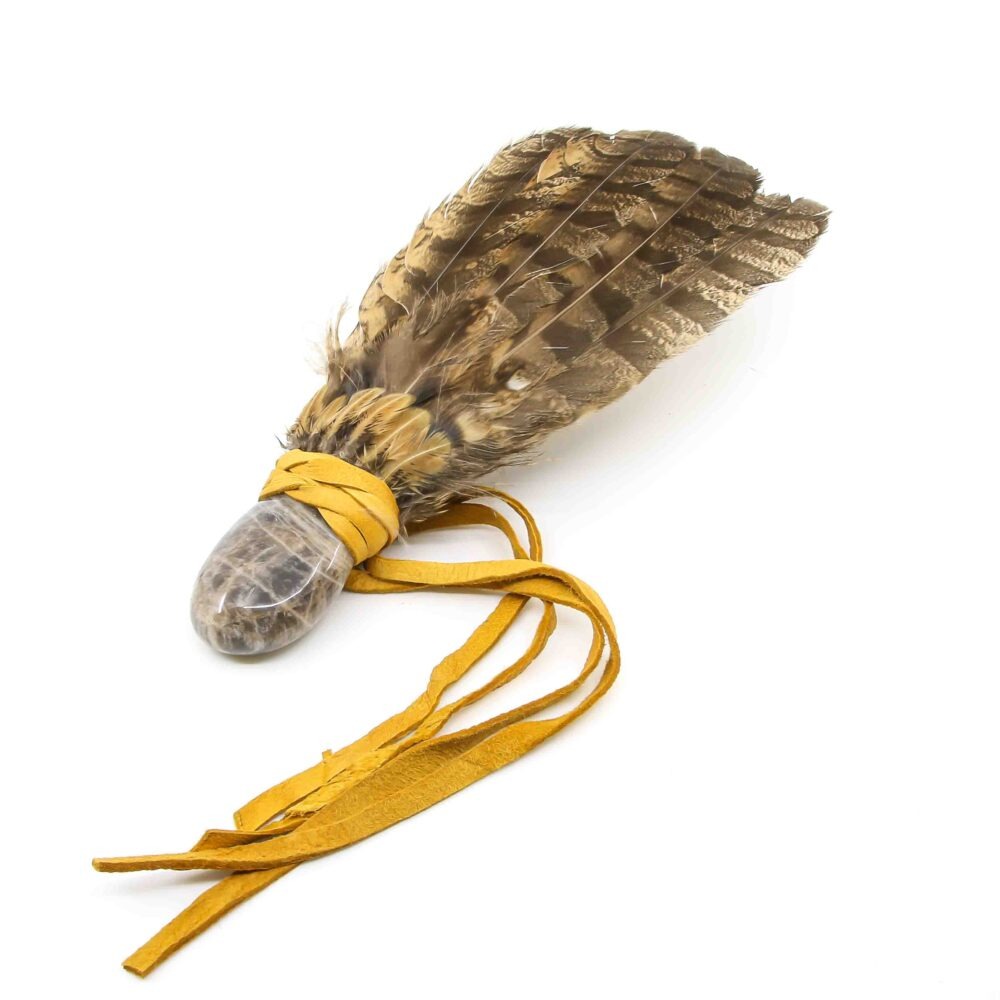 Räucherfächer mit Mondstein und Uhu Federn