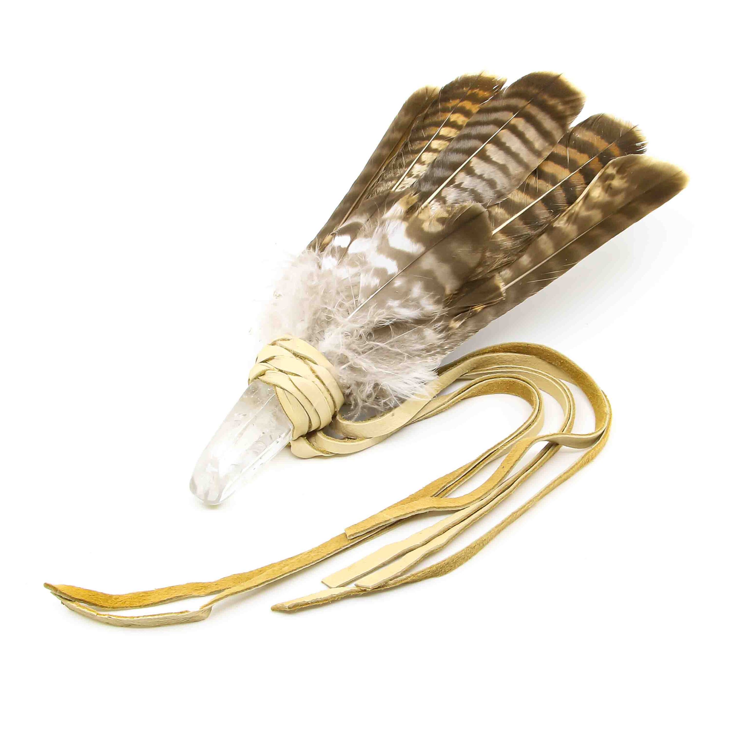 Räucherfächer mit Kristall mit Frosch und Bussardfedern