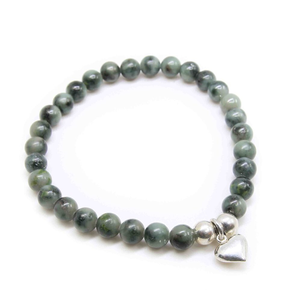 Armband Allalin Gabbro Findling 6mm mit Herzchen