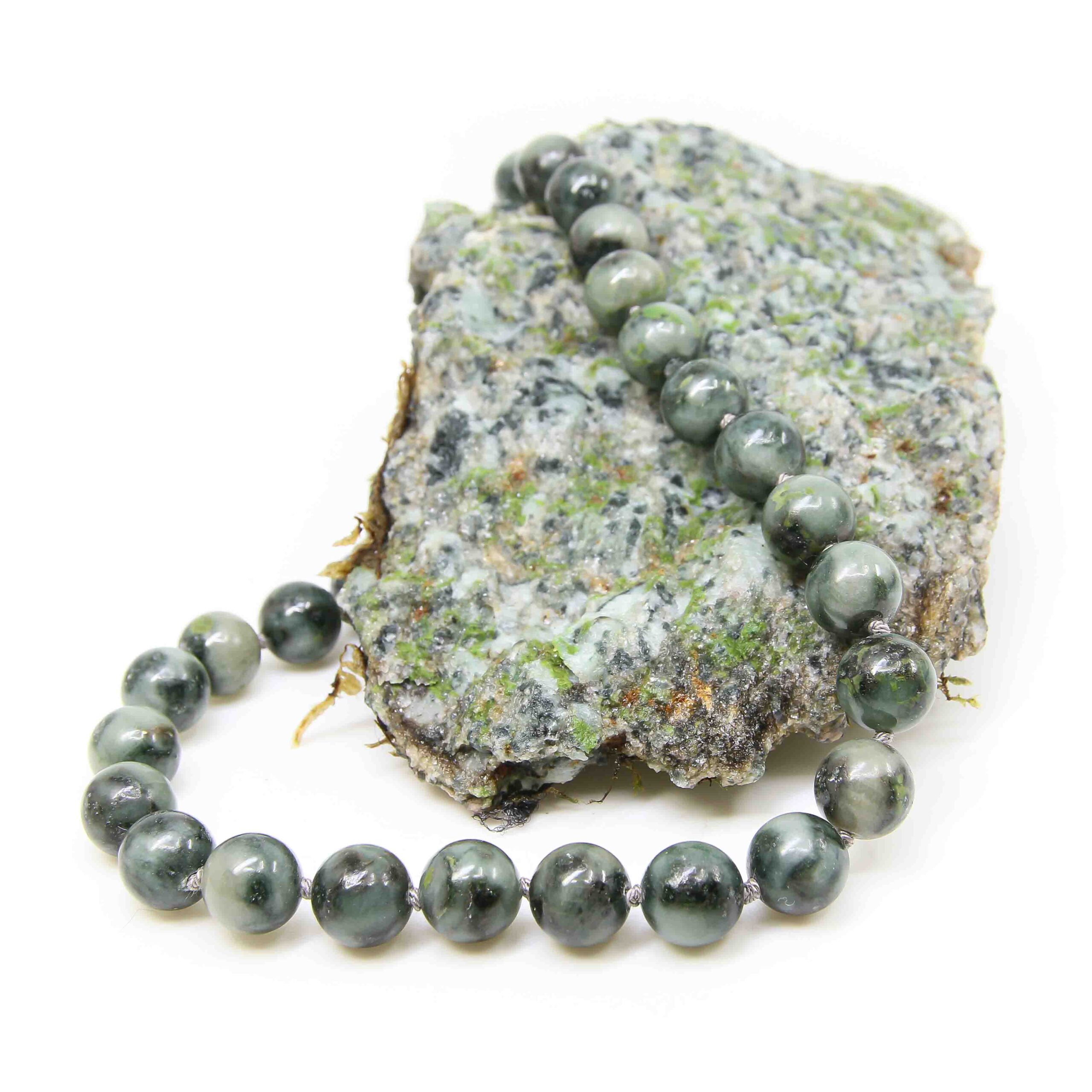 Kette Allalin Gabbro Findling 6mm – Bild 2
